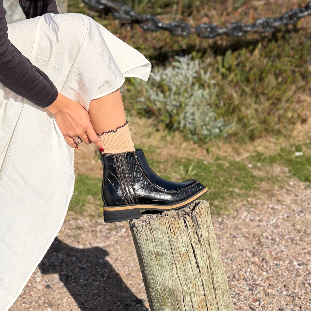 VITTORIA — Black Croco Ankle Boot